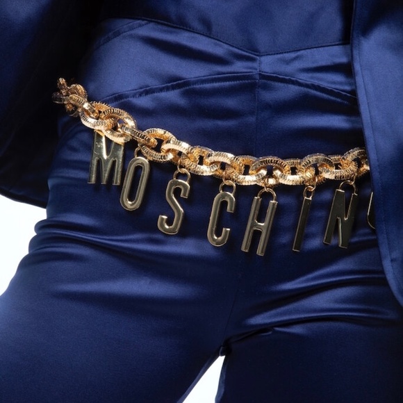 MOSCHINO CHAIN BELT. ONE SIZE . - Picture 3 of 3